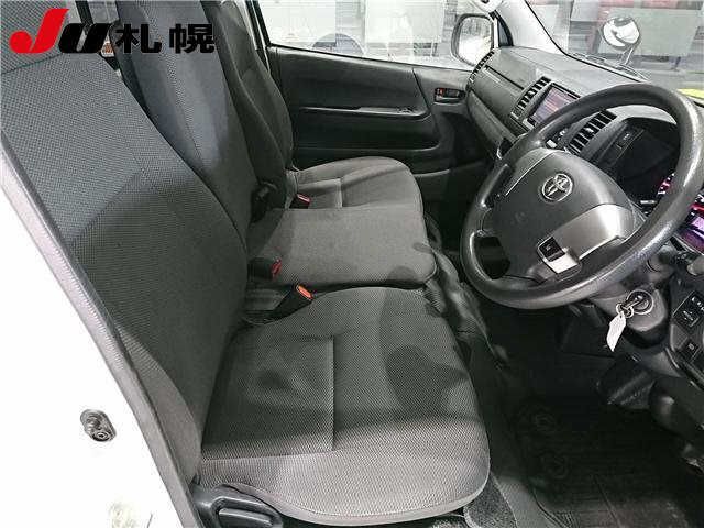 2018 Toyota Regius Ace 4WD DX ロング auction photo 4