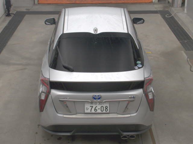 2016 Toyota Prius Sツーリングセレクション auction photo 7