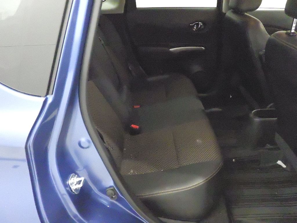 2015 Nissan ノート HB メダリスト auction photo 7
