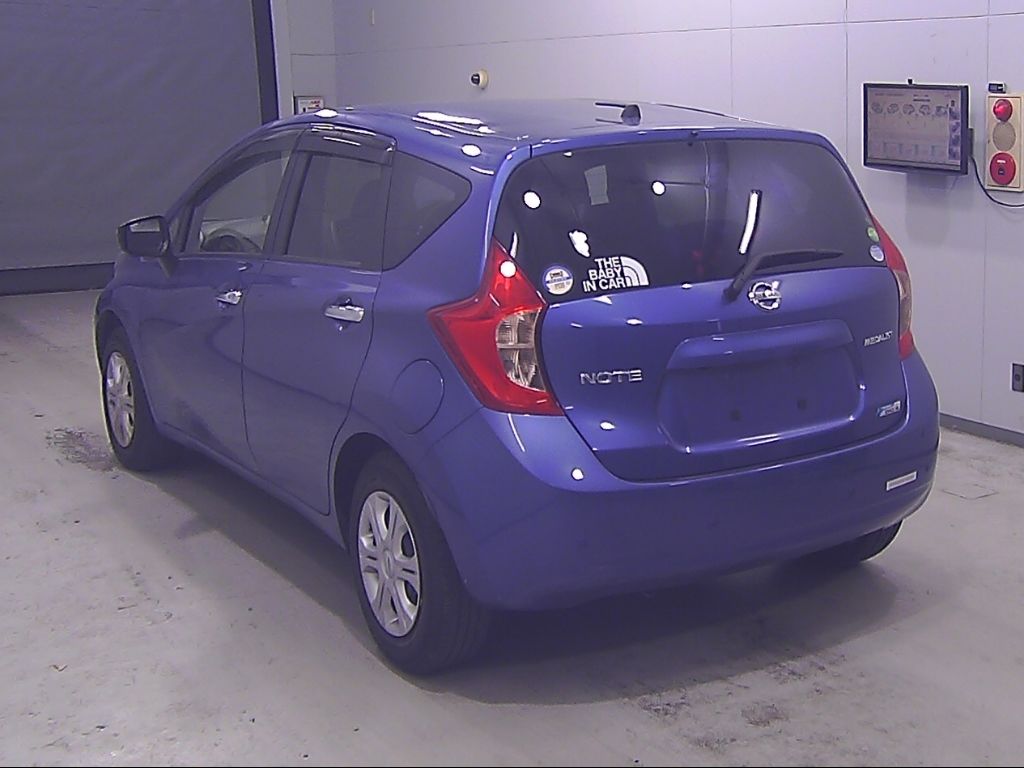 2015 Nissan ノート HB メダリスト auction photo 5