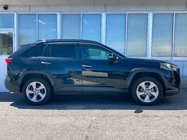 2020 Toyota RAV4 ハイブリッドG auction photo 2