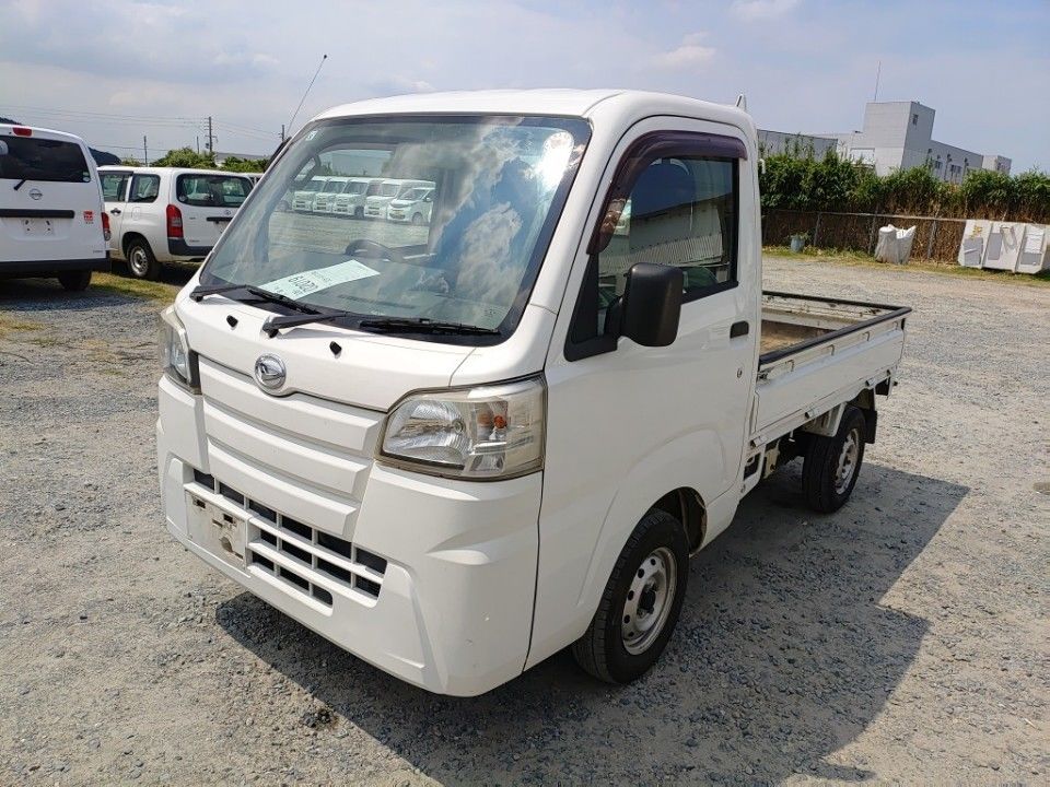 Japan Auction Vehicles 32 2016 Daihatsu Hijet auction photo