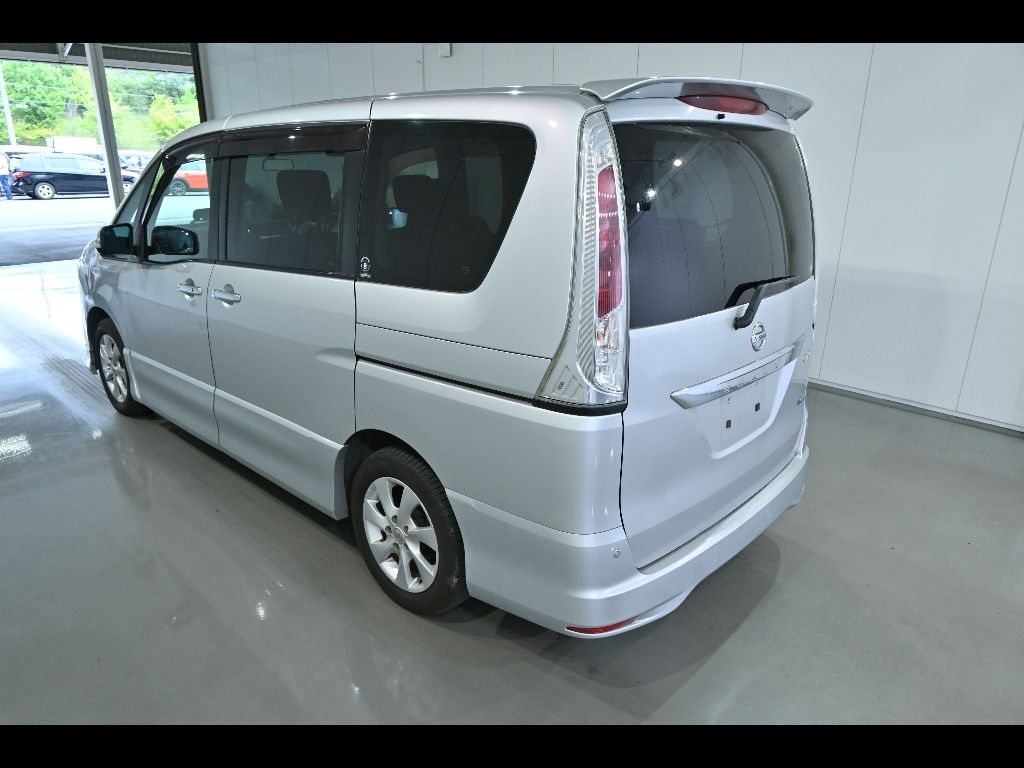 2011 Nissan Serena ハイウェイスター auction photo 5