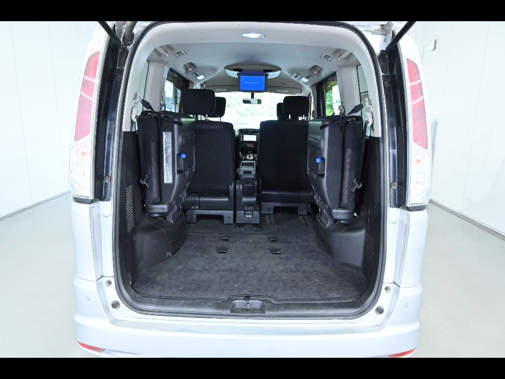 2011 Nissan Serena ハイウェイスター auction photo 14