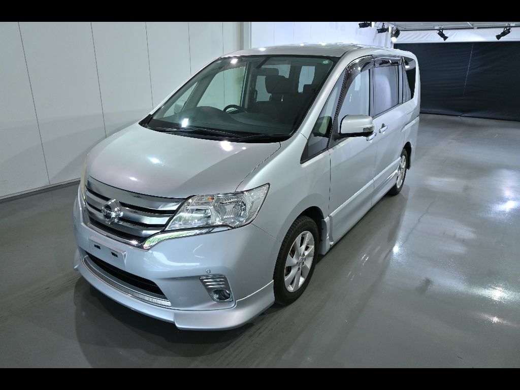 2011 Nissan Serena ハイウェイスター auction photo 4