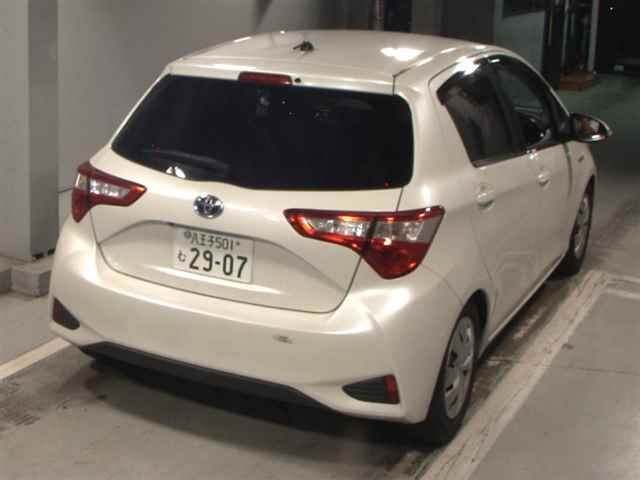 2017 Toyota Vitz Hybrid Jewela auction photo 5