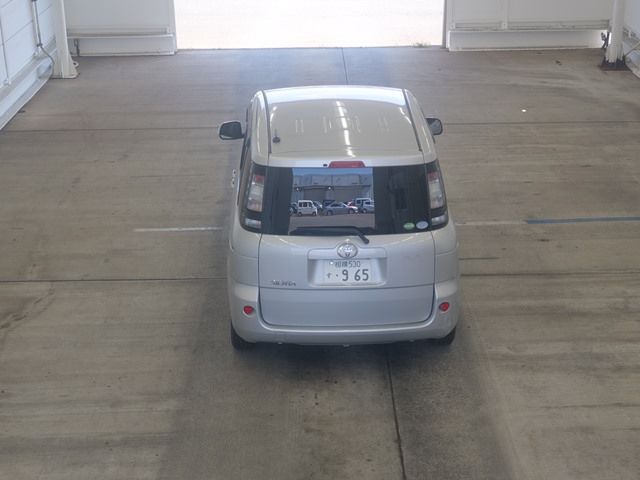 2014 Toyota Sienta Wagon X L Package auction photo 3