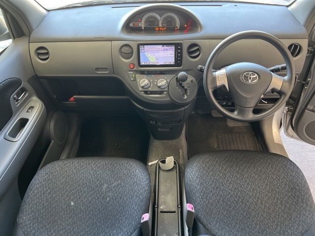 2014 Toyota Sienta Wagon X L Package auction photo 5