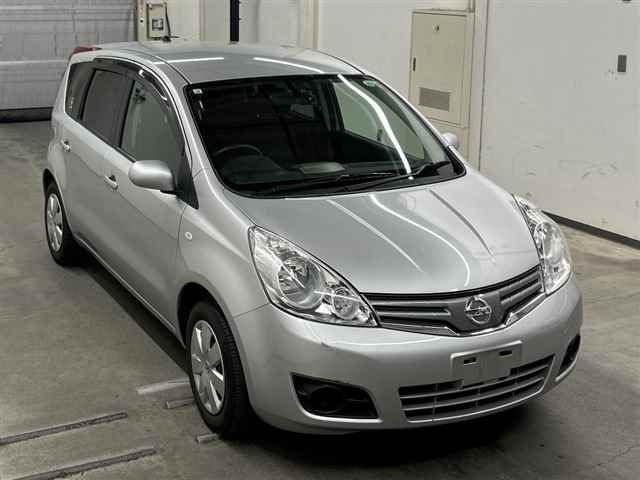 2011 Nissan Note Japan auction vehicle
