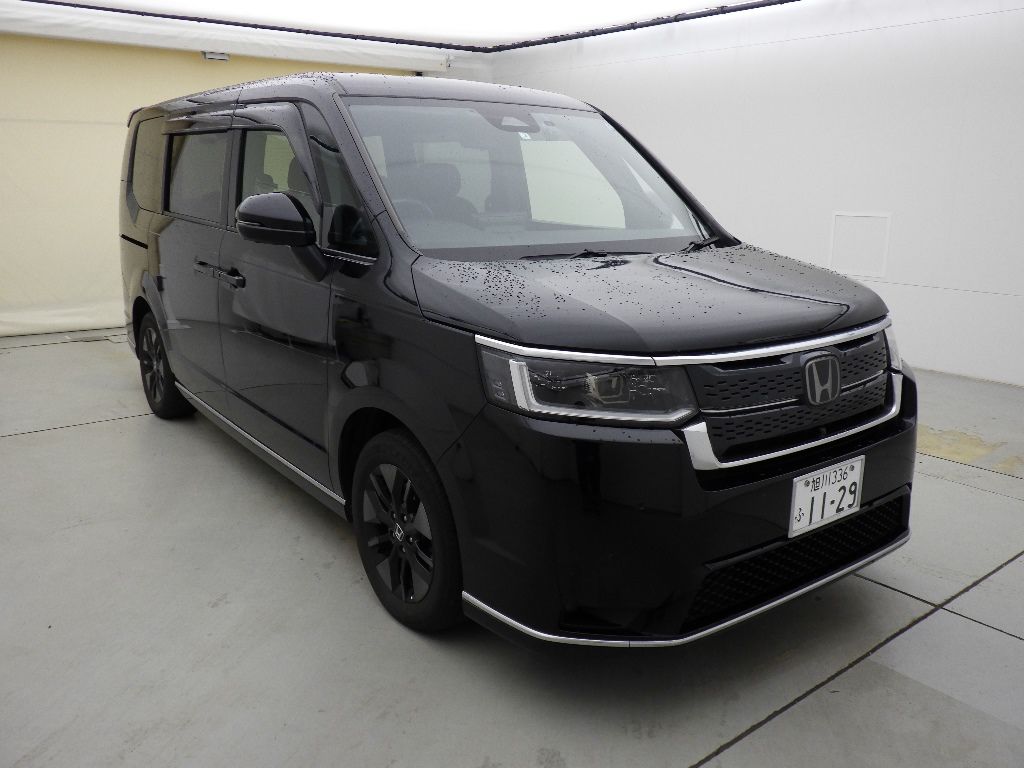 2023 Honda Stepwgn 4WD Japan auction vehicle