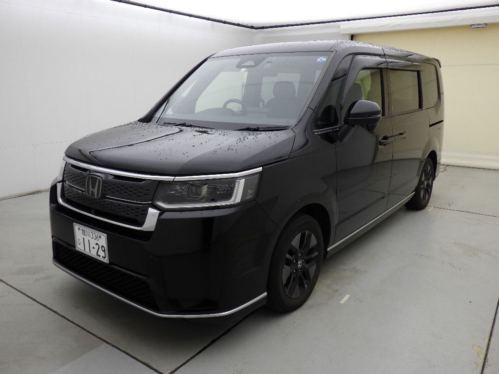 2023 Honda Stepwgn 4WD プレミアムライン auction photo 4