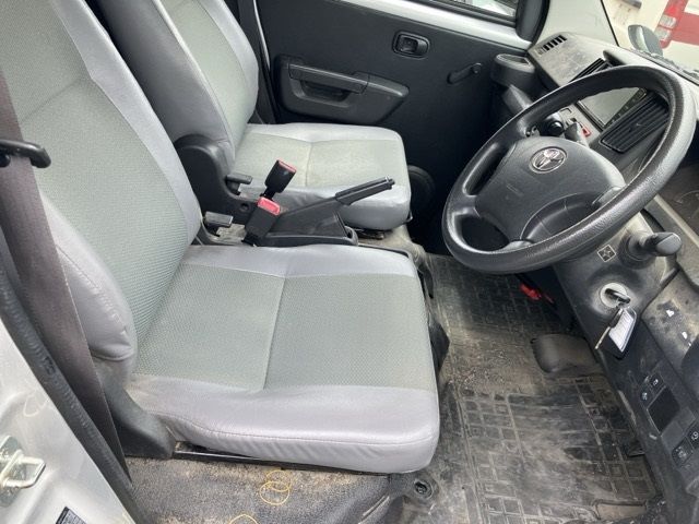 2021 Toyota TownAce DX auction photo 8