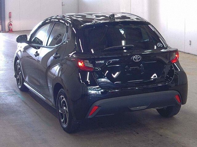 2025 Toyota Yaris X auction photo 2
