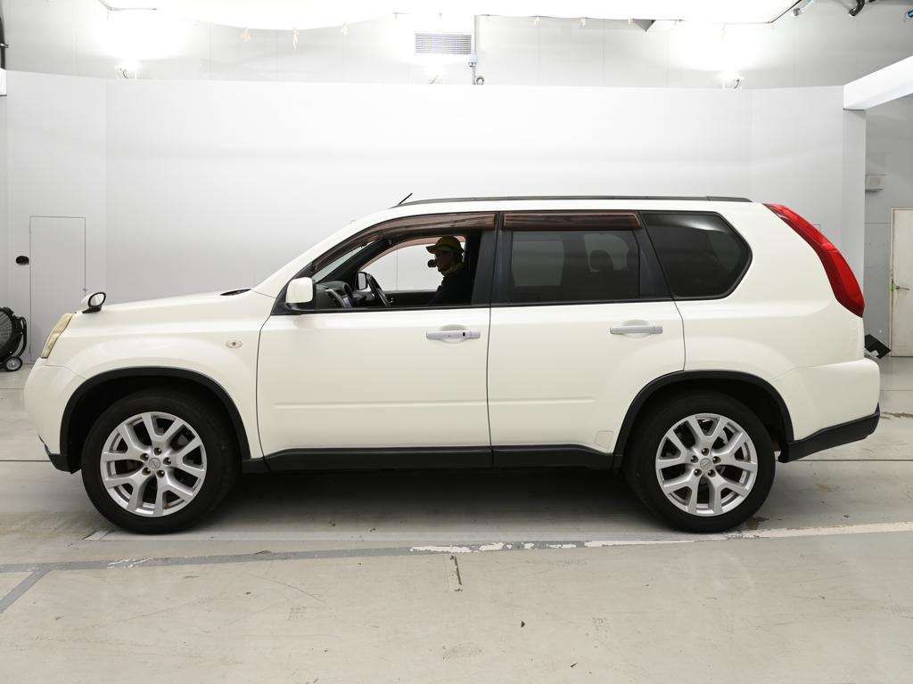 2011 Nissan X-Trail 20GT 4WD auction photo 4