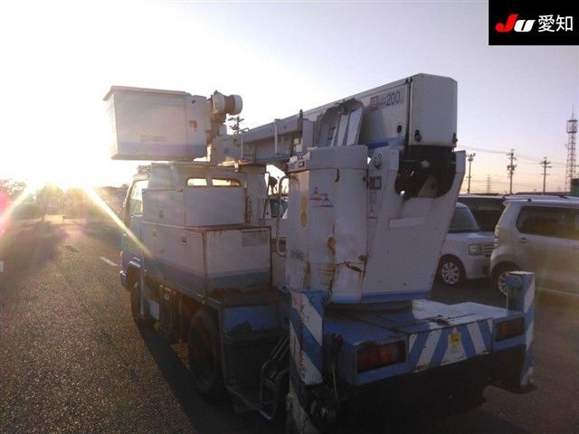 Isuzu エルフ T auction photo 2