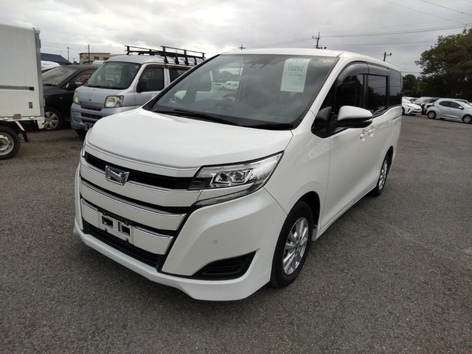 2021 Toyota Noah Japan auction vehicle