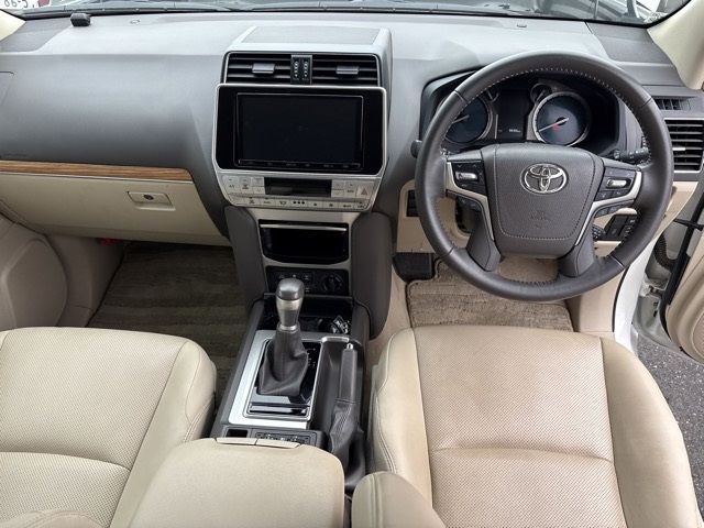 2019 Toyota ランクルプラド 4WD TX Lパッケージ auction photo 4