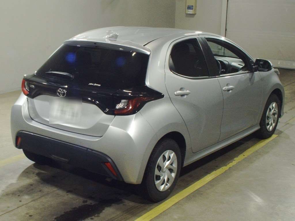 2024 Toyota Yaris X 4WD auction photo 2