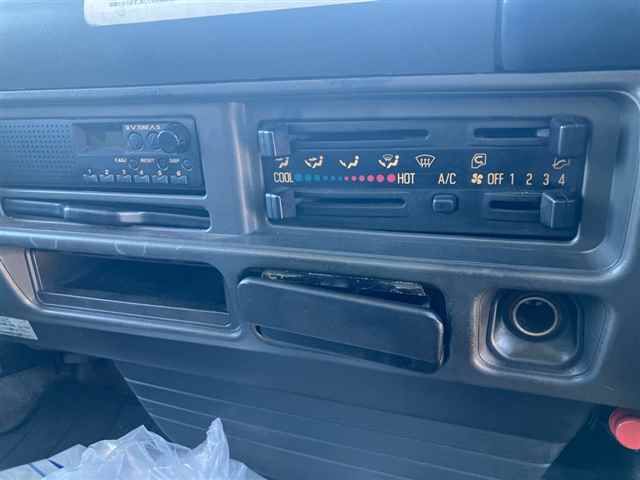 2005 Isuzu Elf auction photo 6