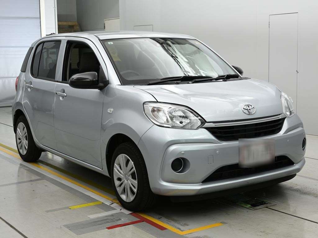 2023 Toyota Passo X auction photo 5