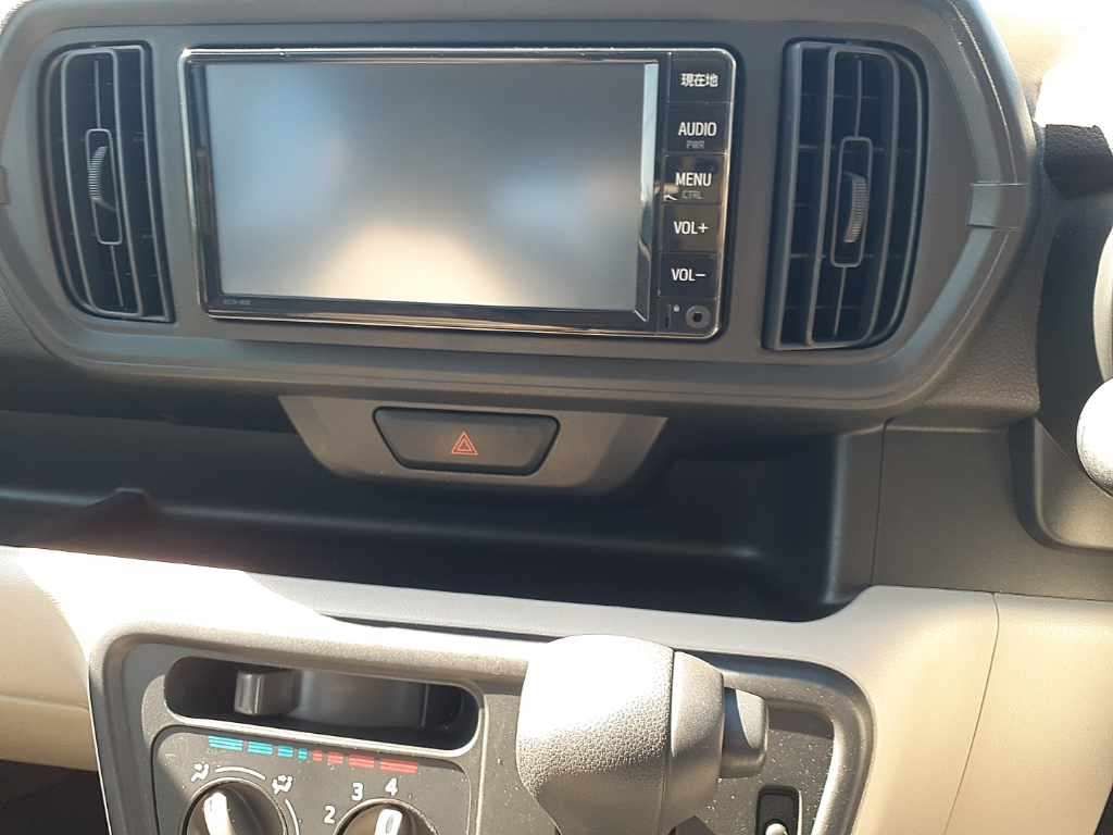 2023 Toyota Passo X auction photo 12