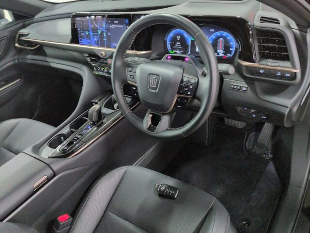 2025 Toyota Crown Sport Sports Z (HEV) 4WD auction photo 3