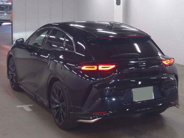 2025 Toyota Crown Sport Sports Z (HEV) 4WD auction photo 2