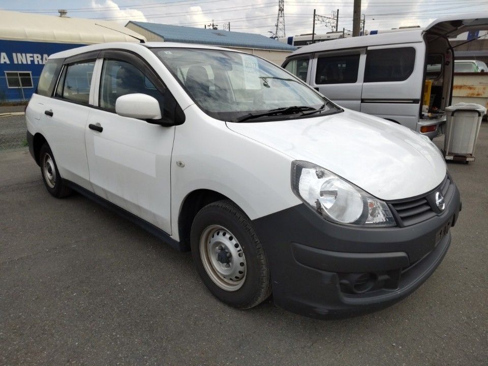2015 Nissan AD auction photo 4