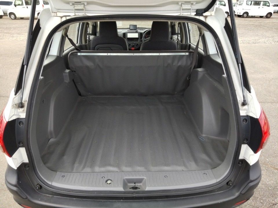 2015 Nissan AD auction photo 8