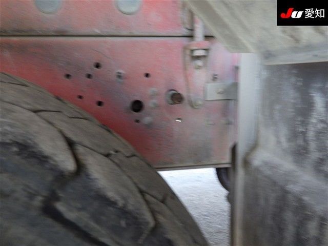 2013 Isuzu Giga dump auction photo 6