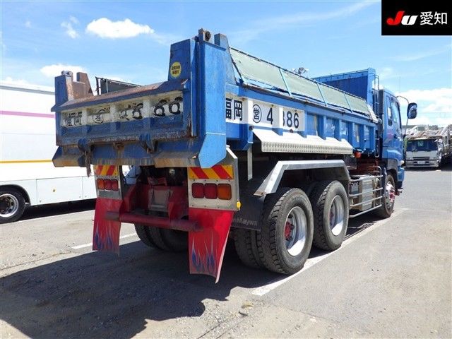 2013 Isuzu Giga dump auction photo 2