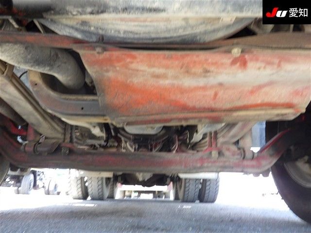 2013 Isuzu Giga dump auction photo 11