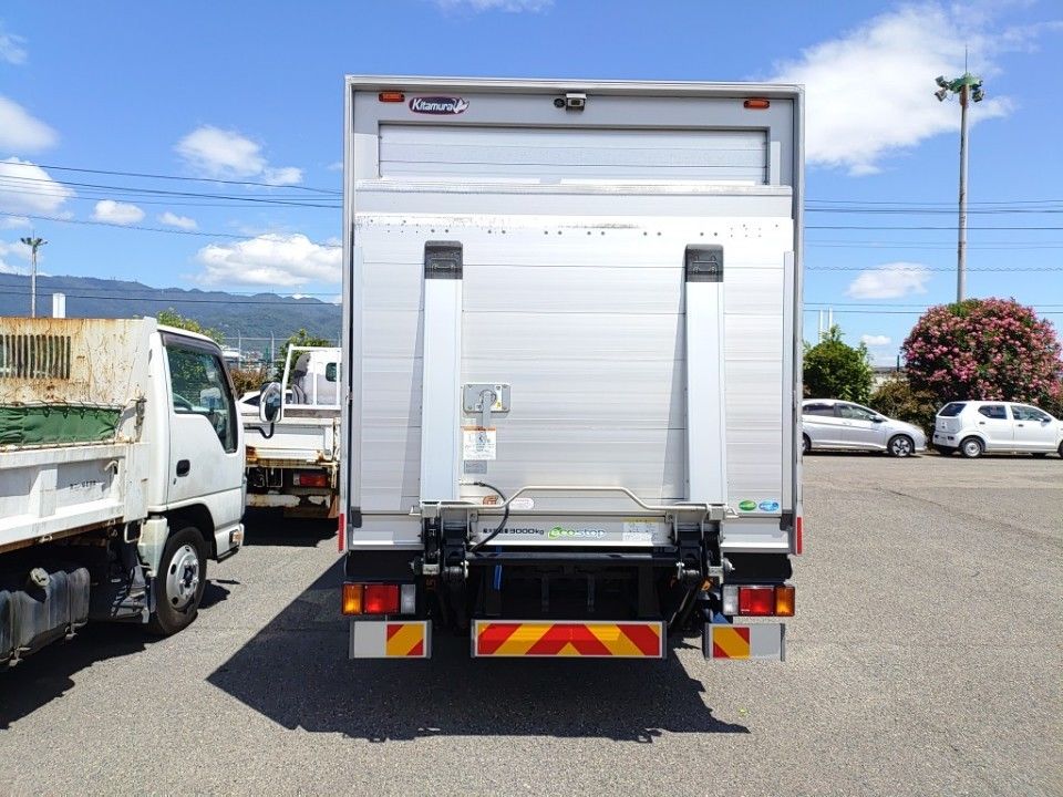 2021 Isuzu Elf auction photo 5