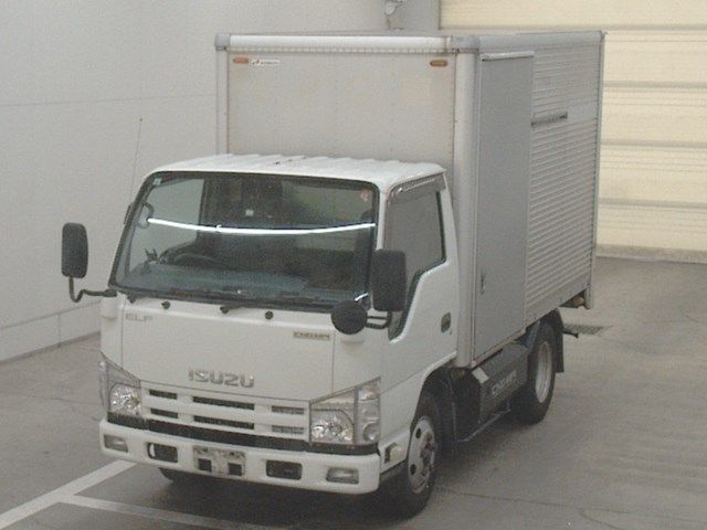 Japan Auction Vehicles 10 2013 Isuzu Elf バン auction photo