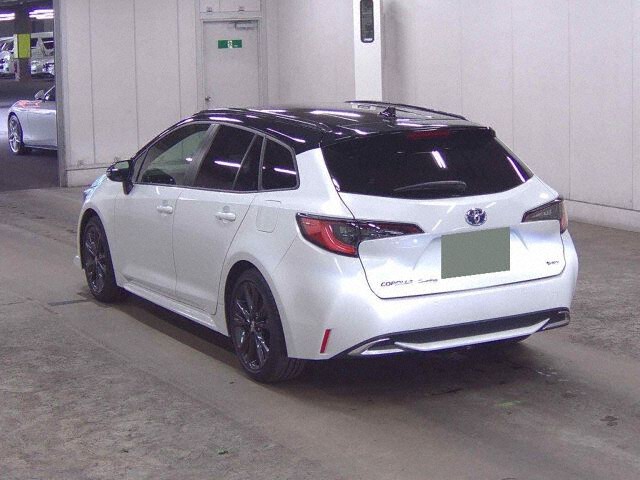 2025 Toyota Corolla Touring ハイブリッドWXB 4WD auction photo 2