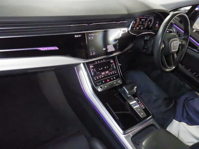 2021 Audi Q7 55TFSI Quattro Air Suspension 4WD auction photo 3