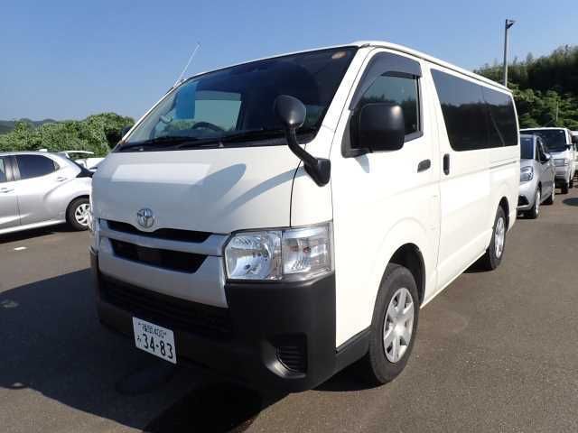 2021 Toyota Hiace DX 標準ボディ 4WD リフト付 Japan auction vehicle