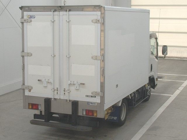 2021 Isuzu Elf Refrigerated and frozen trucks auction photo 2