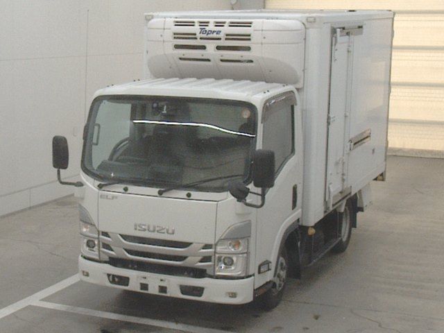 Japan Auction Vehicles 10 2021 Isuzu Elf Refrigerated and frozen trucks auction photo