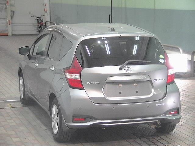 2017 Nissan Note e-パワーX auction photo 2