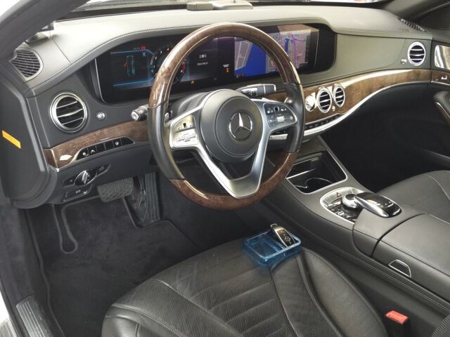 2017 Mercedes-Benz S-Class S560 4M Long 4WD auction photo 3