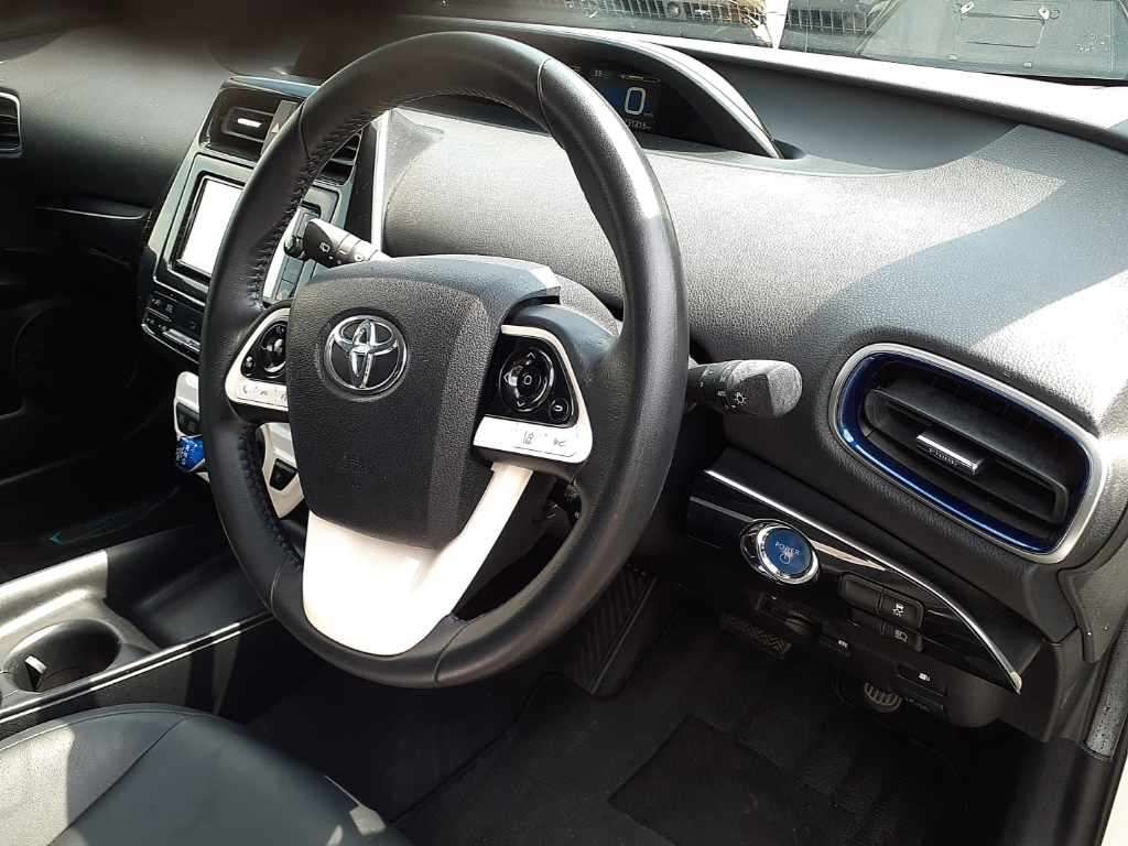 2016 Toyota Prius Sツーリングセレクション auction photo 9