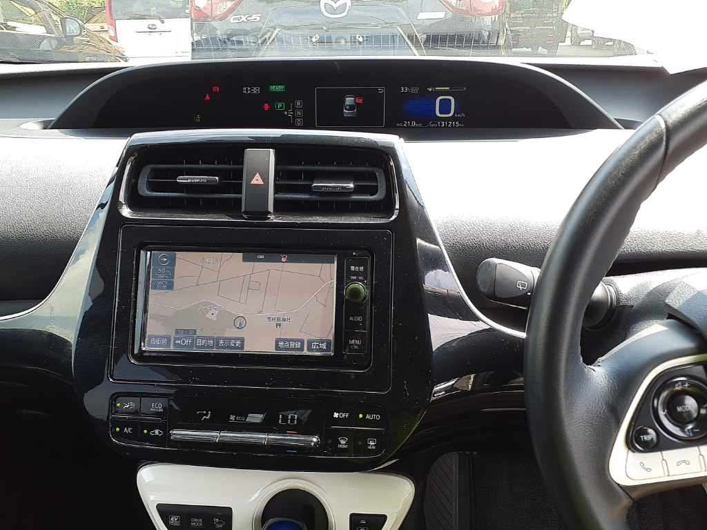 2016 Toyota Prius Sツーリングセレクション auction photo 11