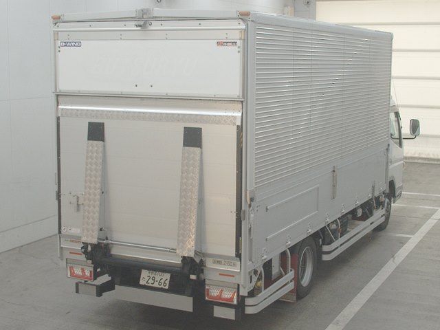 2020 Mitsubishi Fuso Canter Wing auction photo 2