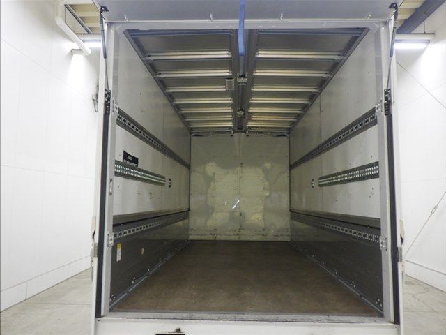2020 Mitsubishi Fuso Canter Wing auction photo 4