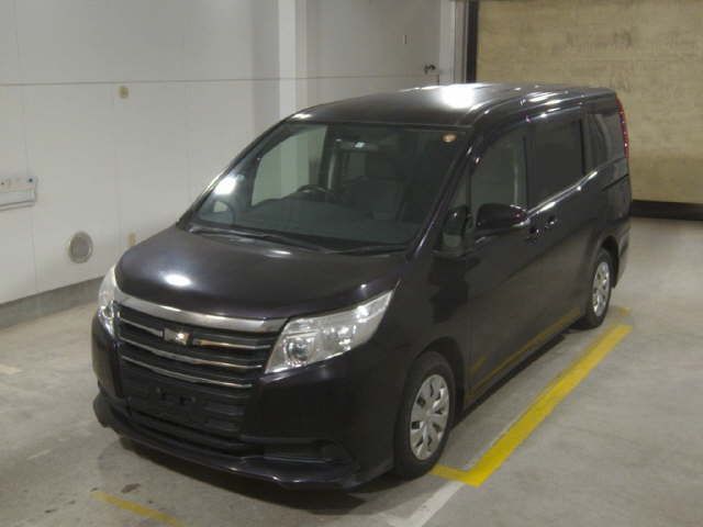 2015 Toyota Noah Josh Seki Lift-Up Seat auction photo 4