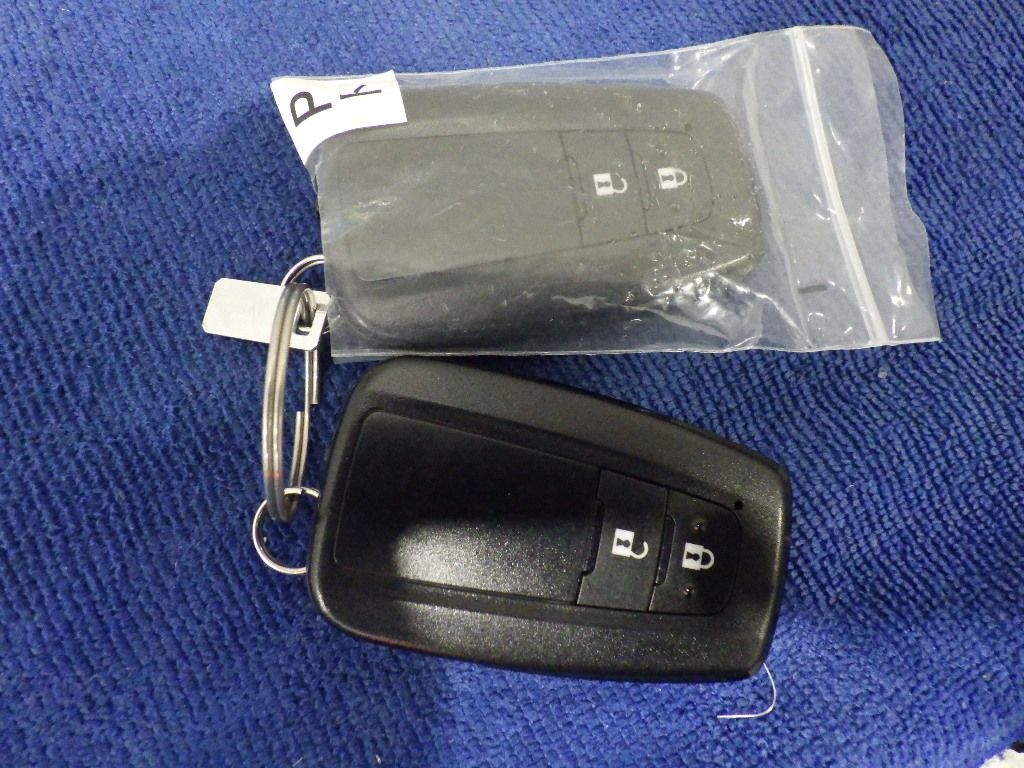 2019 Toyota Prius Sツーリングセレクション auction photo 12