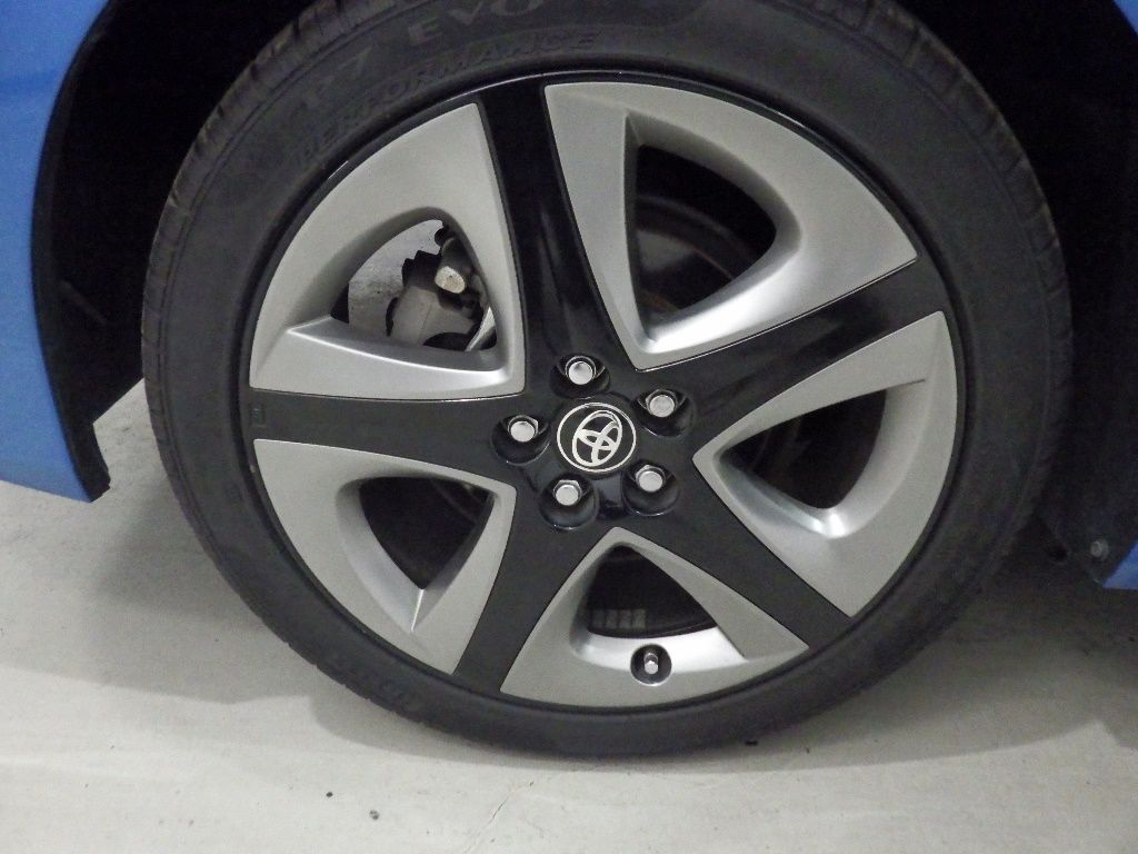 2019 Toyota Prius Sツーリングセレクション auction photo 9