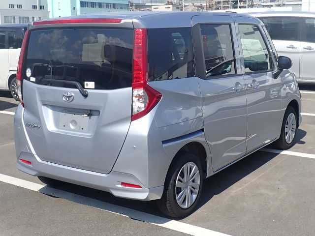 2021 Toyota Roomy X auction photo 2