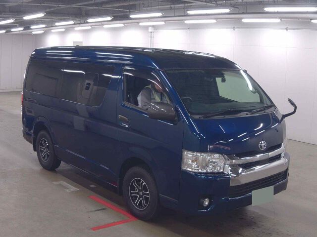 2019 Toyota Hiace GL 4WD Japan auction vehicle
